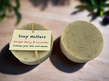 Load image into Gallery viewer, Juniperberry and Lavender natural soap